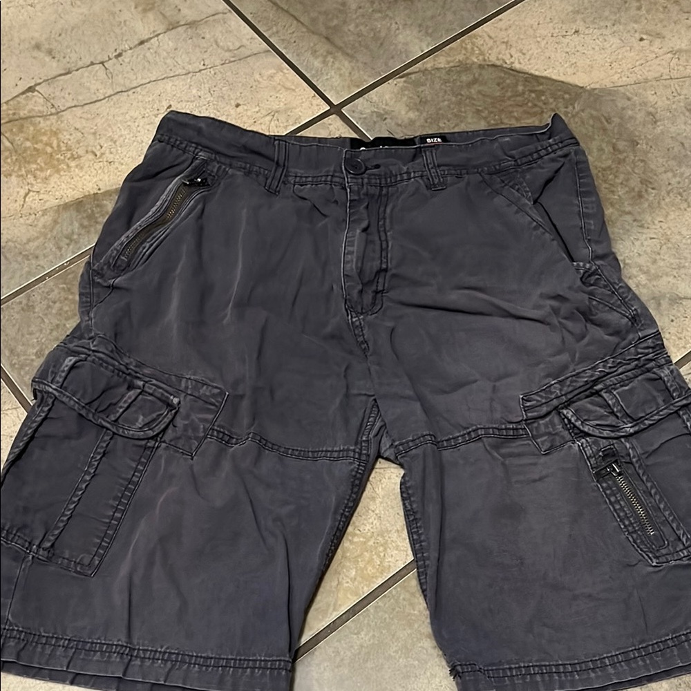 Ecko Unlimited Gray Cargo Shorts with Relaxed Fit